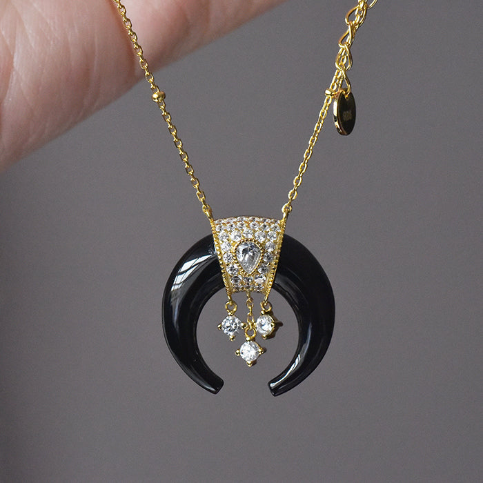 Crescent Agate Pendant Necklace – 925 Silver Minimalist Lunar Charm