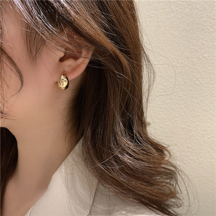 Sterling Silver Minimalist Chunky Hoop Earrings – Cool & Effortless Everyday Style