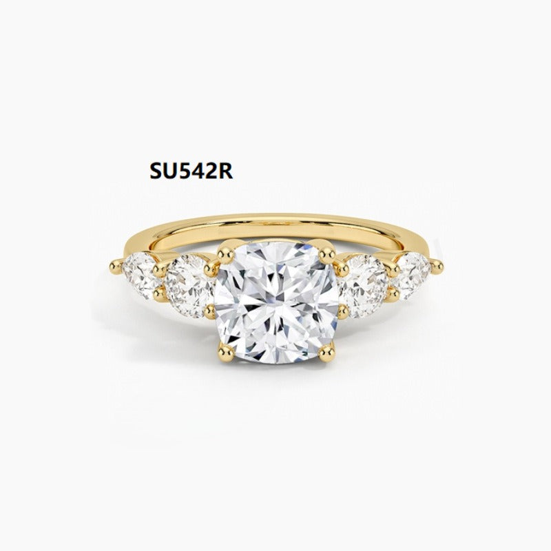 Nalani Luxe — S925 D-Color Moissanite Ring (1 Carat Center Stone)