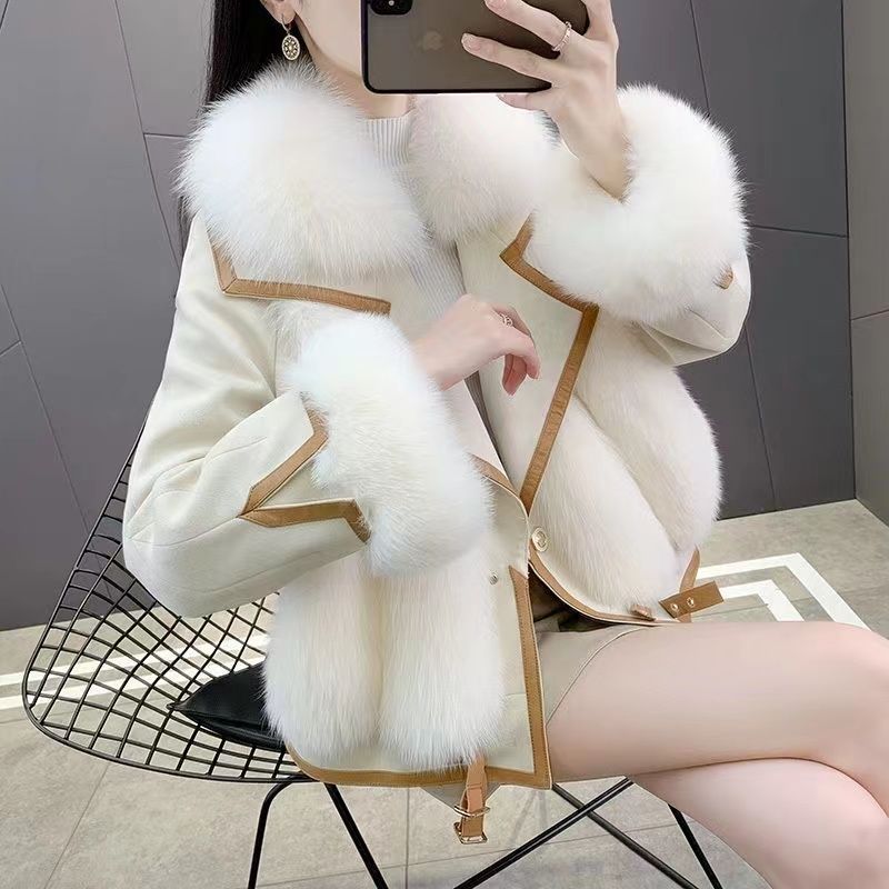 Faux Fur Trim Coat – Soft Winter Elegance