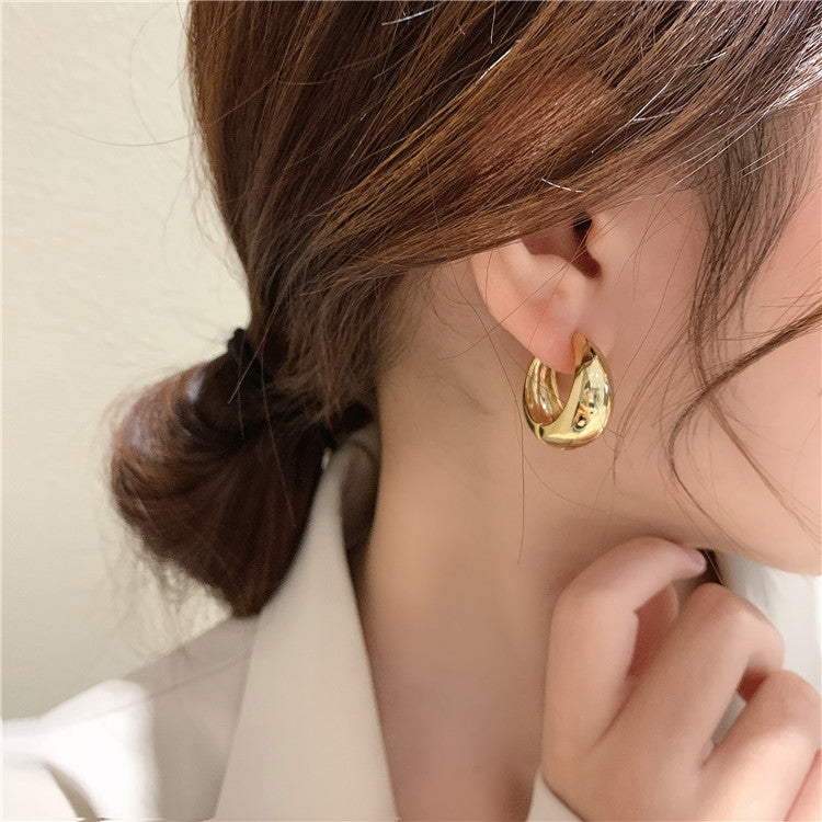 Sterling Silver Minimalist Chunky Hoop Earrings – Cool & Effortless Everyday Style