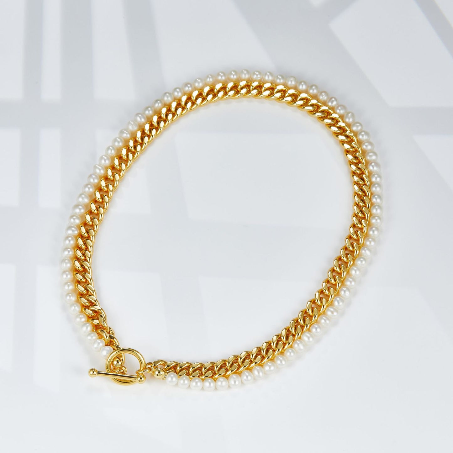 Double-Layer Freshwater Pearl & Cuban Link Necklace – Gold-Plated Modern Elegance
