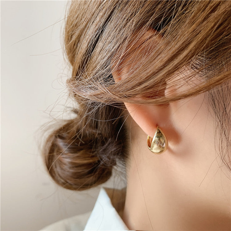 Sterling Silver Minimalist Chunky Hoop Earrings – Cool & Effortless Everyday Style