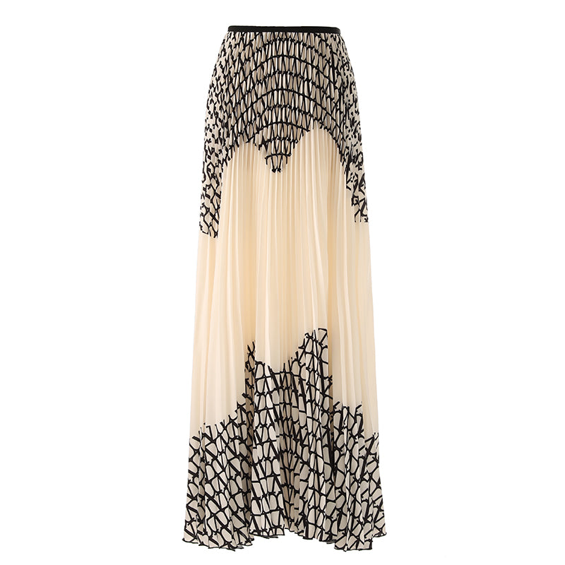 Long skirt with black geometric pattern on a white background