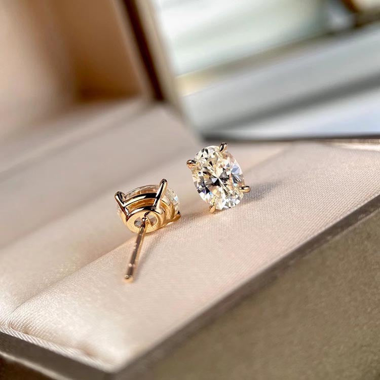 Oval-Cut Diamond Glow Studs – S925 Sterling Silver Earrings