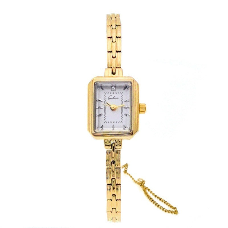 Mini Gold Chain Quartz Watch – Elegant Everyday Timepiece
