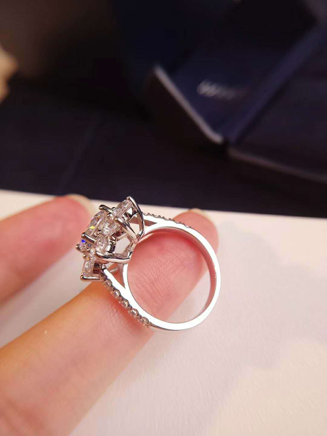 S925 Sterling Silver Sunflower Ring – 2 Carat Brilliant Moissanite Bloom