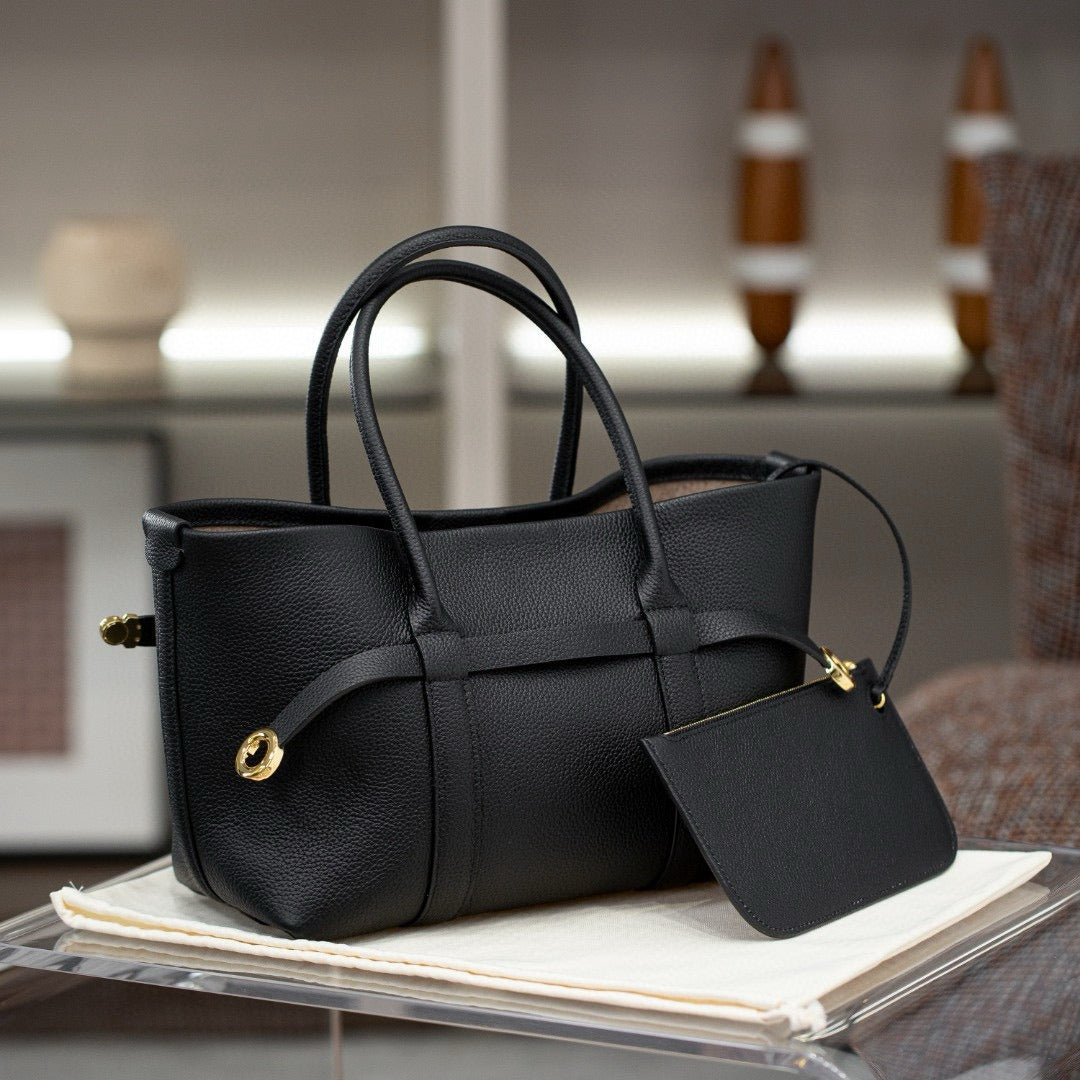 Nalani Everyday Leather Shoulder Bag - A Timeless, Structured Essential