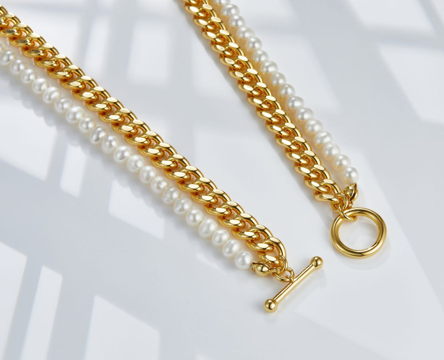 Double-Layer Freshwater Pearl & Cuban Link Necklace – Gold-Plated Modern Elegance