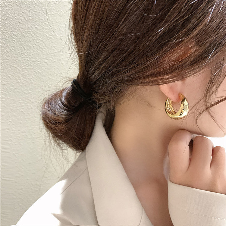 Sterling Silver Minimalist Chunky Hoop Earrings – Cool & Effortless Everyday Style