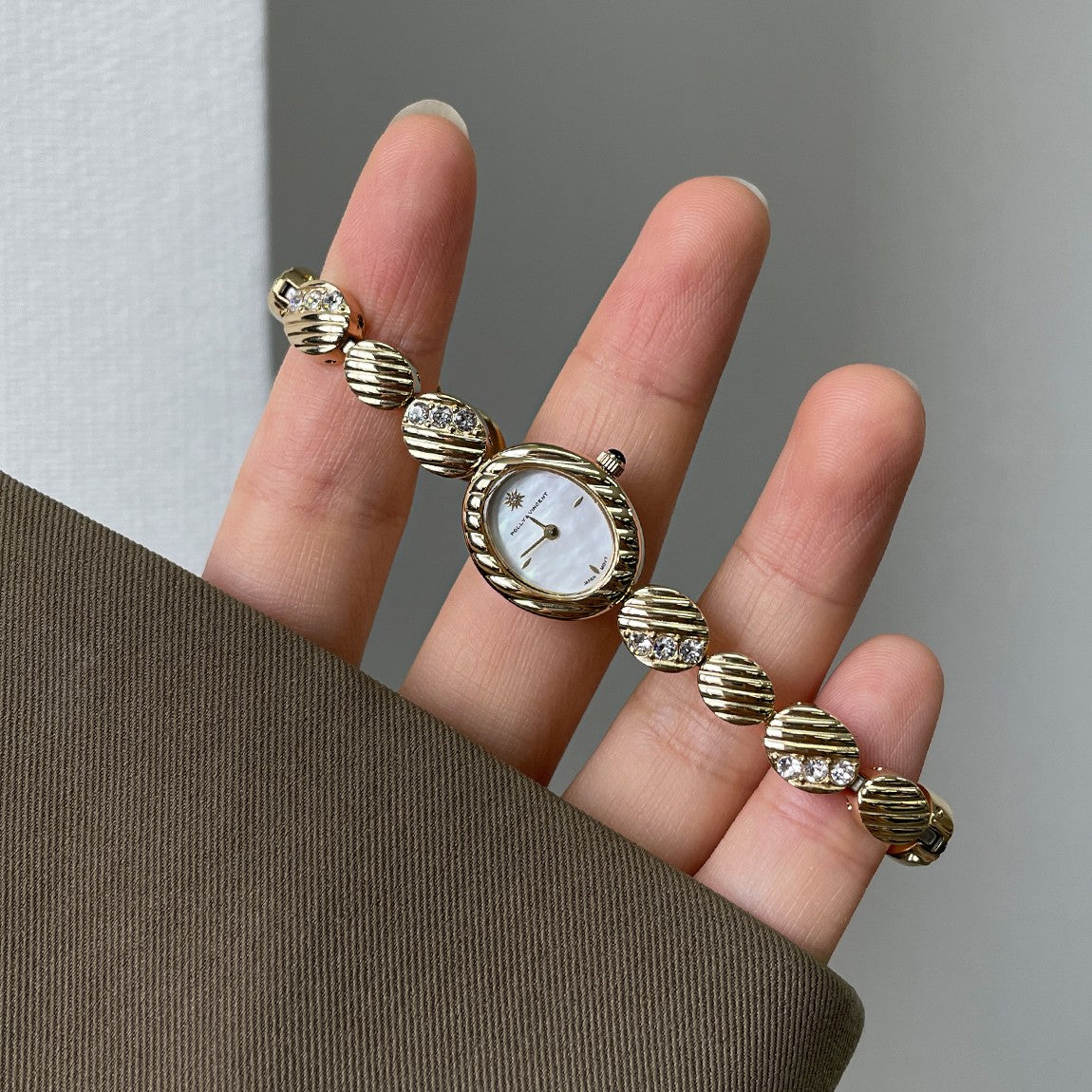 Nalani Luxe Chain Watch — Timeless Elegance