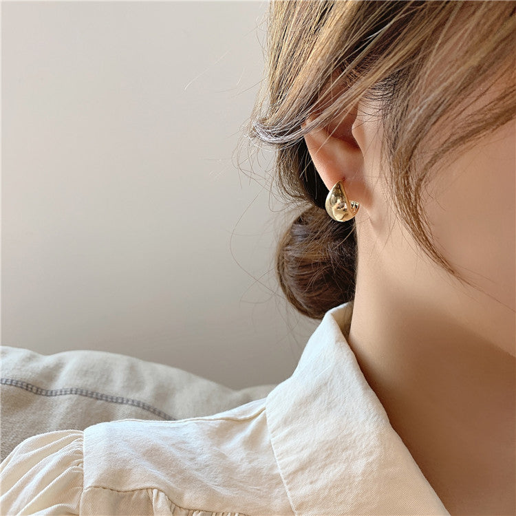 Sterling Silver Minimalist Chunky Hoop Earrings – Cool & Effortless Everyday Style