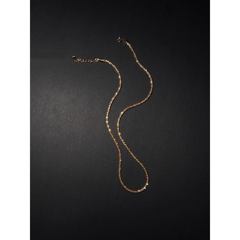Minimalist Gold Clavicle Chain – Sleek Everyday women’s Necklace