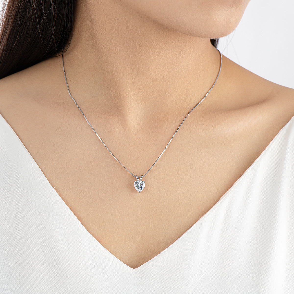 S925 Sterling Silver Heart-Cut Mossanite Necklace – Elegant Minimal Love Pendant